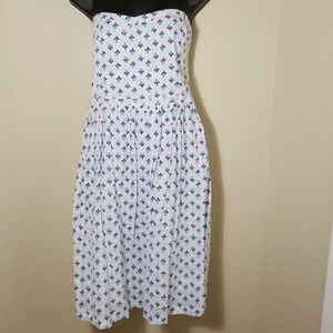 🌼Old Navy🌼Strapless floral white dress🌼